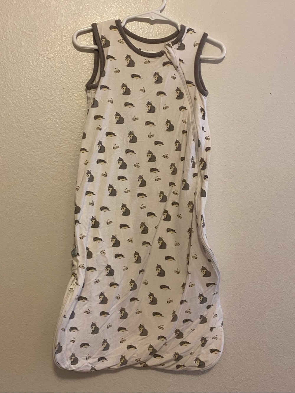 Kyte BABY White Sleeveless Sleep Sack with Gray Trim and Animal Print